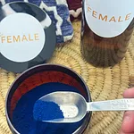 Nila poeder op lepel