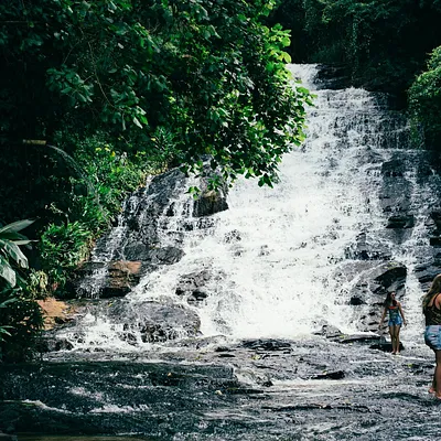 Echte Meisjes in de Jungle