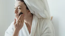 Donkere kringen onder ogen verminderen: oorzaken en wat echt werkt