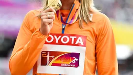 Dafne Schippers stopt met datingapps: “Ze geloofden niet dat ik het was”