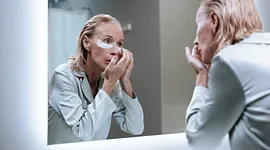 Rimpels onder ogen verminderen: wat werkt en wat niet