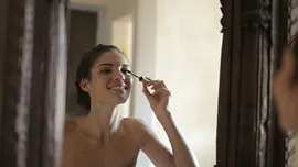 7 schminkfouten die je er ouder uit laten zien