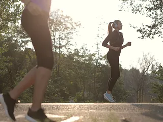Hoe helpt sporten je mentale gezondheid? 7 bewezen voordelen