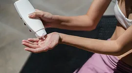 Zelfbruiner aanbrengen zonder strepen: stap voor stap