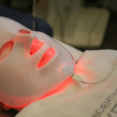 CurrentBody LED masker review: werkt lichttherapie thuis?