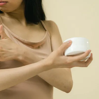 Irritatie na epilatie bikinilijn: zo voorkom en behandel je het