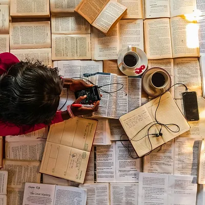 Beste luisterboeken zelfontwikkeling: 7 titels die je echt bijblijven