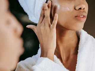 Eczeem na bevalling: oorzaken, behandeling en wanneer het overgaat