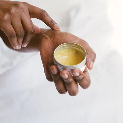 Voetenzalf voor droge voeten: de beste keuze voor zachte voeten