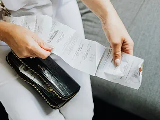 Hoeveel kost het écht om vrouw te zijn? De cijfers en bespaartips