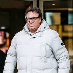 Marco Borsato na fietsongeluk vijf dagen in ziekenhuis, nu thuis aan revalidatie