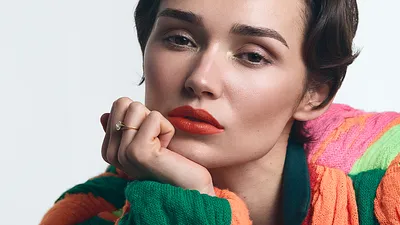 Koele make‑up domineert: zo geef je je look een frisse twist