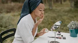 TikTok‑slugging: De hype die je huid (en portemonnee) test