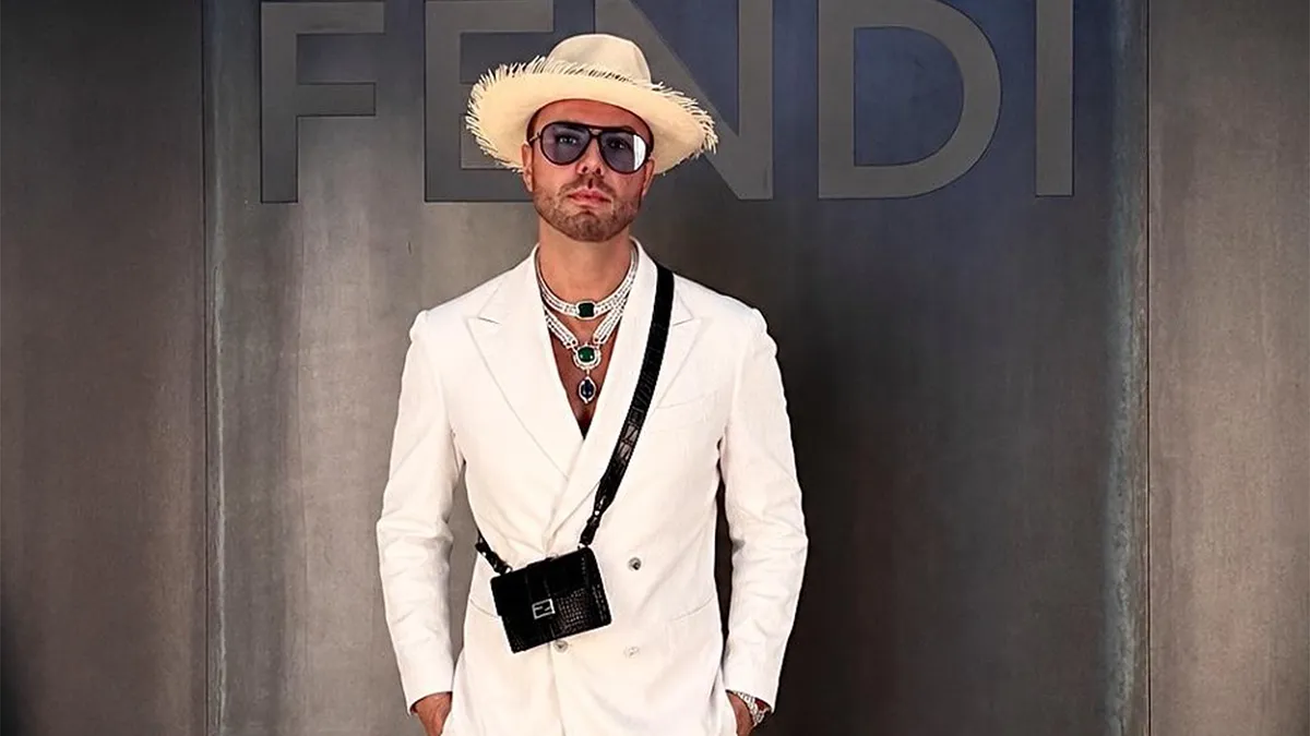 André Borchers schittert in Rome met meer dan 135 karaat edelstenen bij Fendi couture