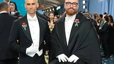 Sam Smith bevestigt verloving met modeontwerper Christian Cowan