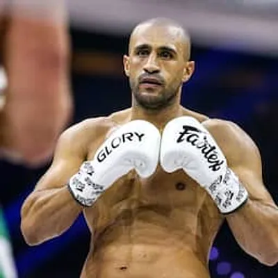 Kickbokser Badr Hari mag strafzaak in vrijheid afwachten