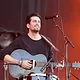 Dotan verwelkomt dochter Yael Louise: een nieuw hoofdstuk voor de singer‑songwriter