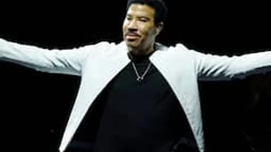 Lionel Richie ondergaat succesvolle hartoperatie wegens boezemfibrilleren