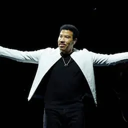 Lionel Richie ondergaat succesvolle hartoperatie wegens boezemfibrilleren
