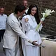 Dove Cameron en Måneskin‑frontman Damiano David trouwden in betoverend Toscane