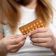 Vrouwen dragen de last van anticonceptie‑bijwerkingen, waar blijft de mannenpil?