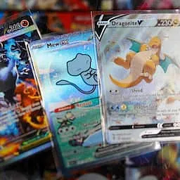 Gepensioneerde schilder wordt miljonair van Pokémonkaarten uit de zolder