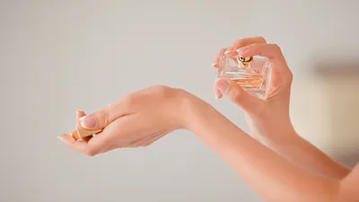 Zo voorkom je dat je favoriete parfum sneller bederft