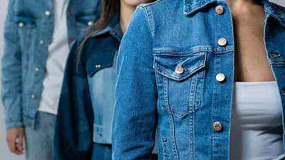 Chanel brengt ode aan denim met nieuwe make-upcollectie