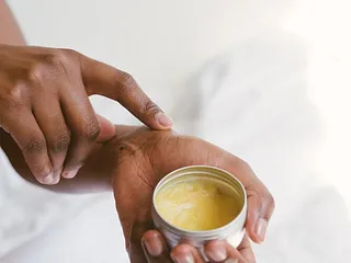 Voetenzalf voor droge voeten: de beste keuze voor zachte voeten