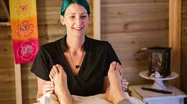 Pijnlijke voeten verzorgen: zo verlicht je de pijn